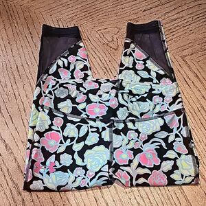 Girls size S floral Under Armour leggings NWOT